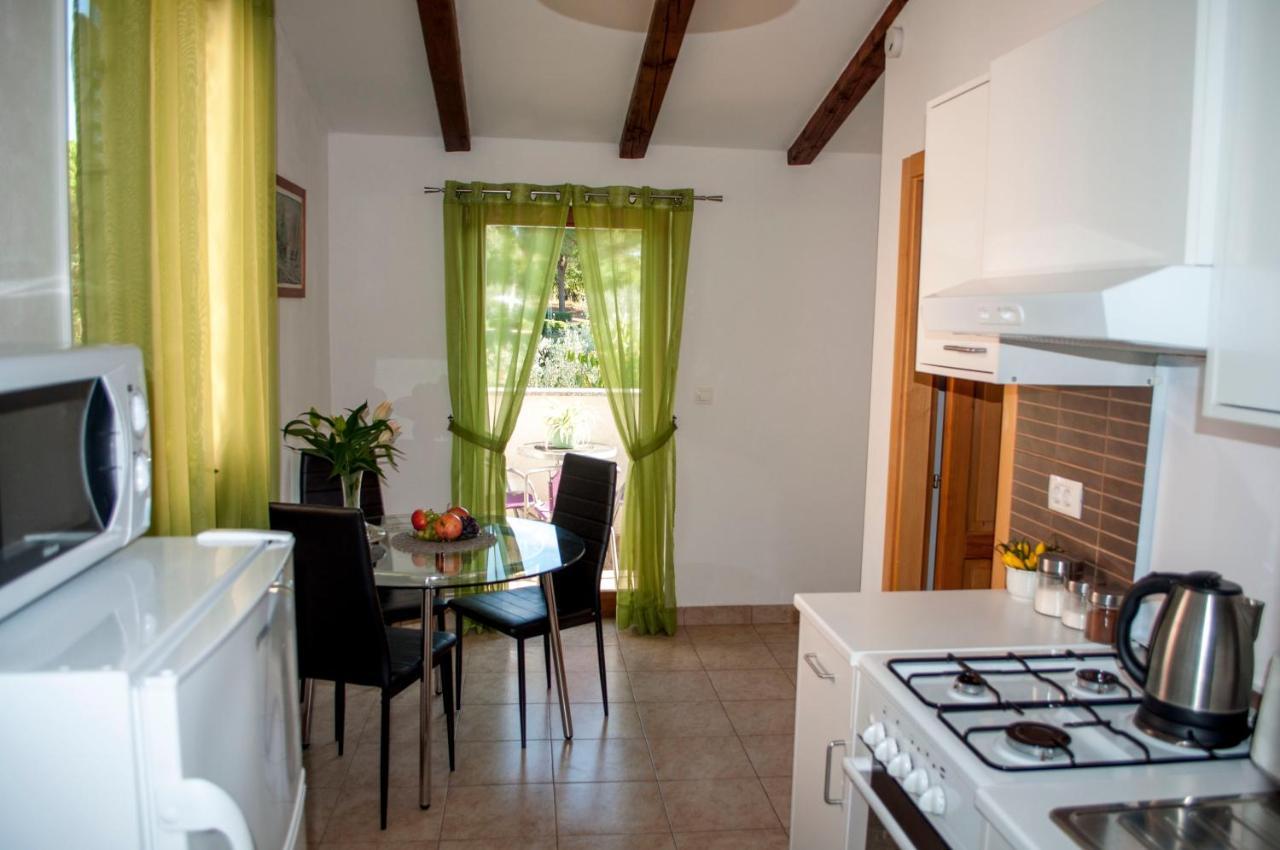 Rosa 2 Apartment
